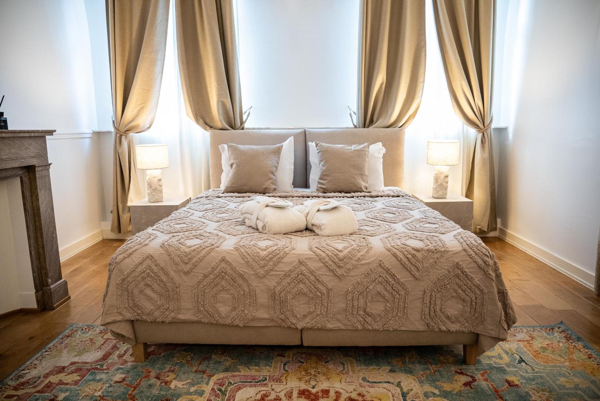 Hotel De Maitre De Vaughan Saint-Josse-ten-Noode Dış mekan fotoğraf
